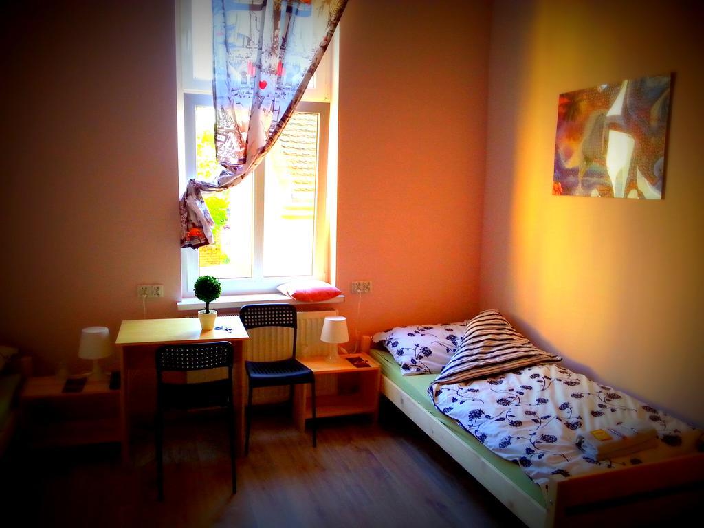 Hostel Puzzle - Jezyce Poznań Eksteriør billede