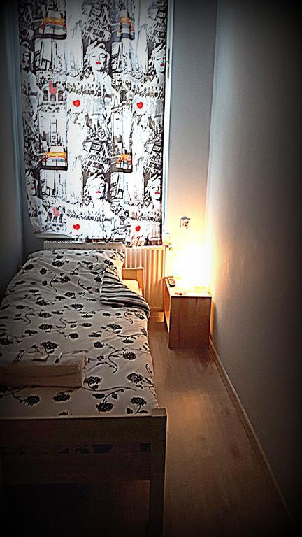 Hostel Puzzle - Jezyce Poznań Eksteriør billede