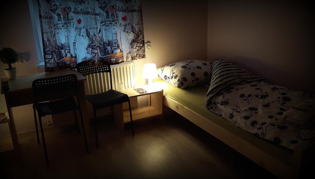 Hostel Puzzle - Jezyce Poznań Eksteriør billede
