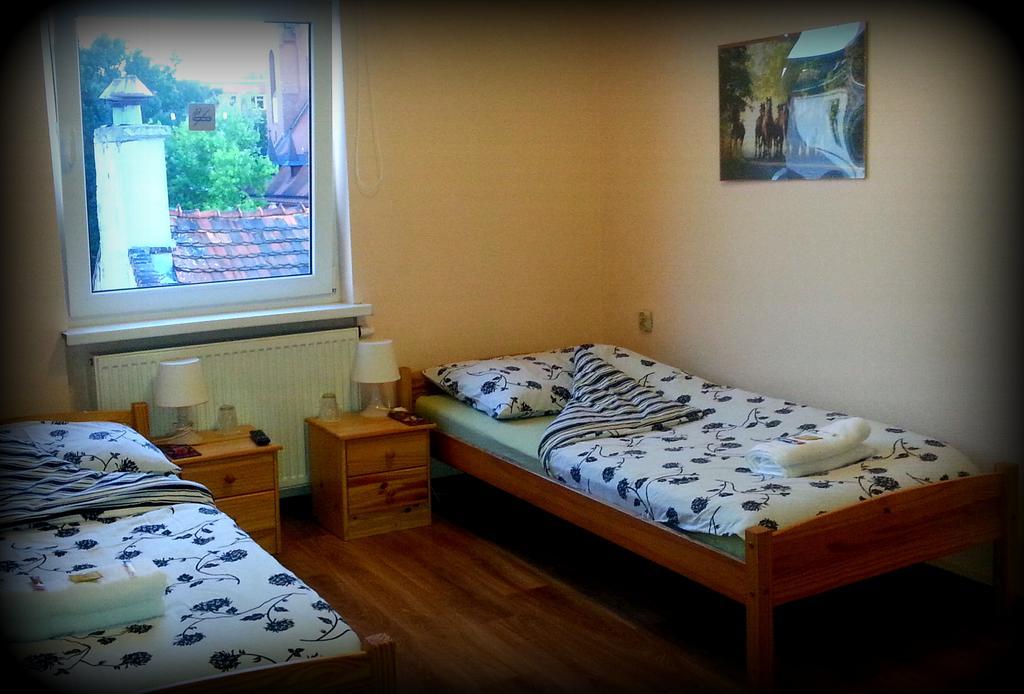 Hostel Puzzle - Jezyce Poznań Eksteriør billede
