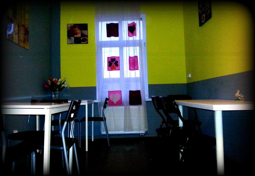 Hostel Puzzle - Jezyce Poznań Eksteriør billede